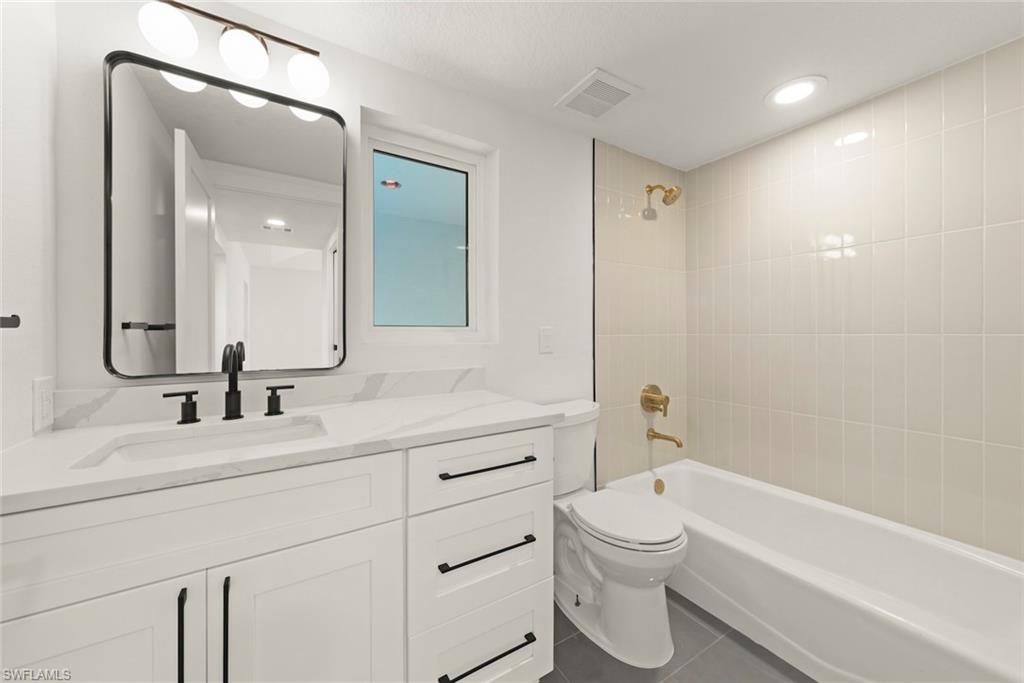 KINZIE ISLAND - Residential