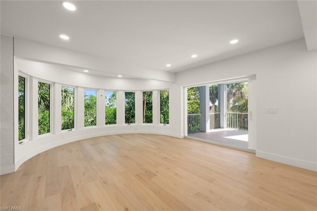 KINZIE ISLAND - Residential