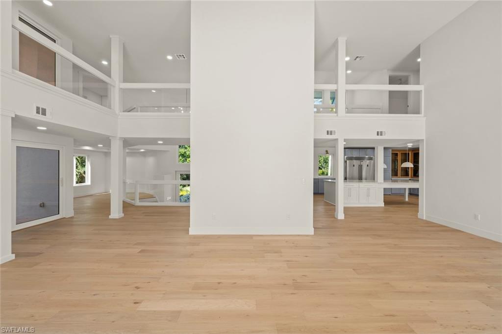 KINZIE ISLAND - Residential