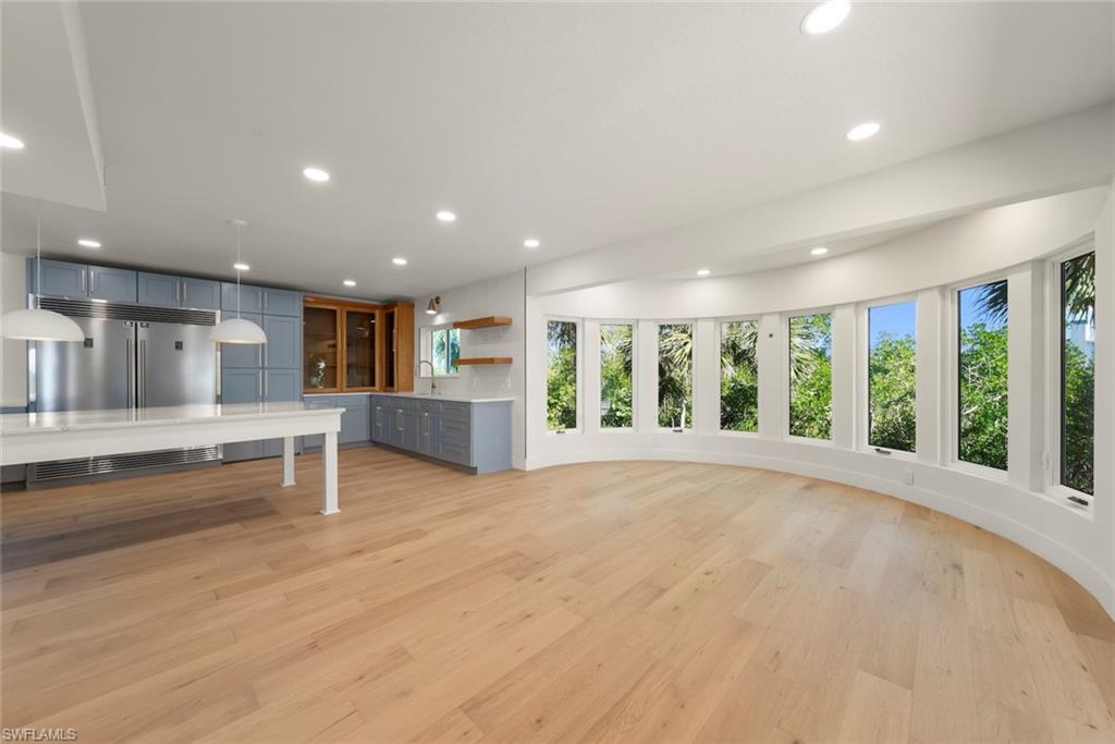 KINZIE ISLAND - Residential