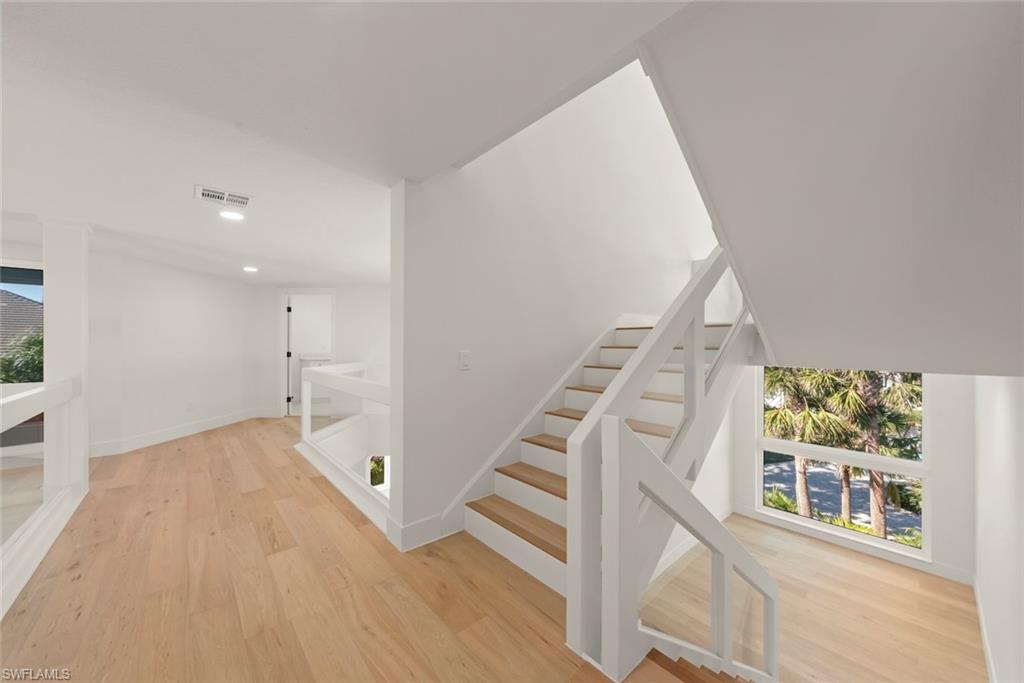 KINZIE ISLAND - Residential