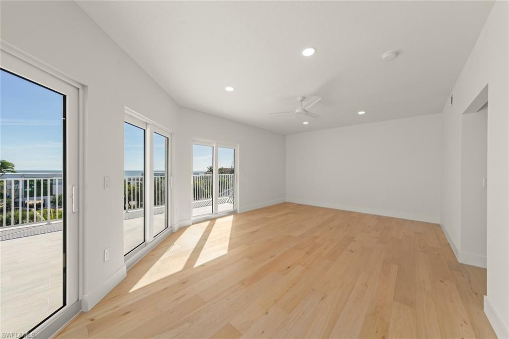 KINZIE ISLAND - Residential