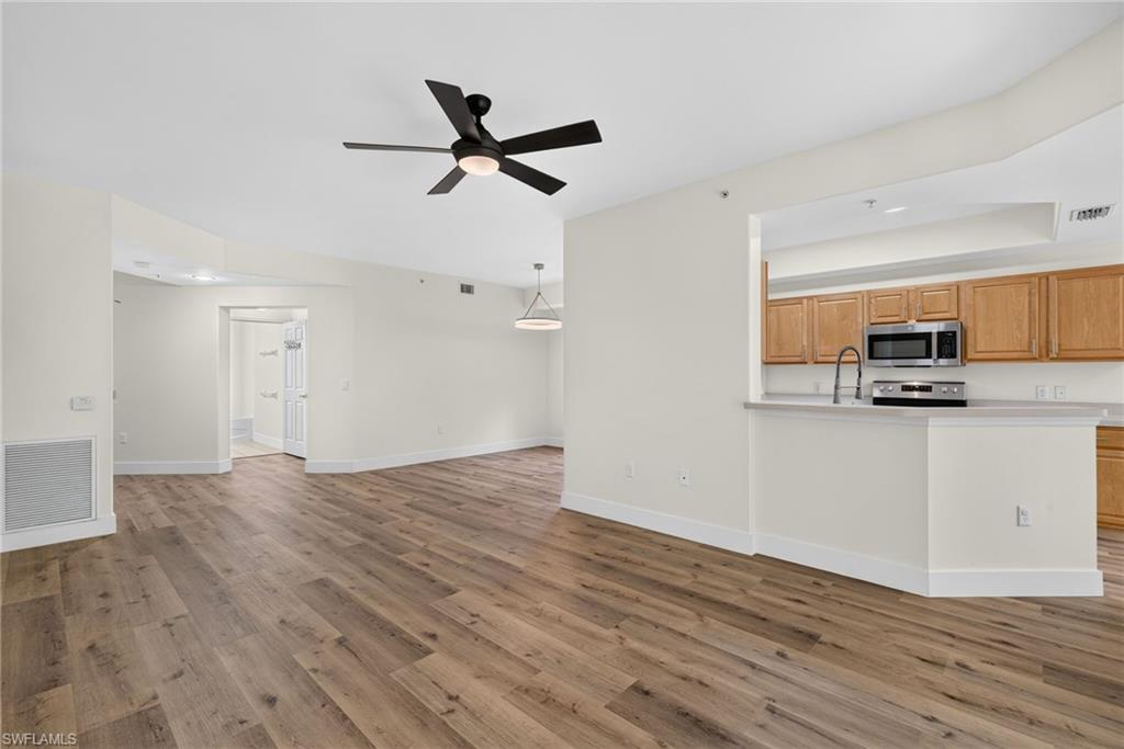 1295 Henley ST 1207