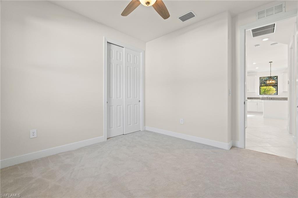 HAMPTON LAKES - Residential