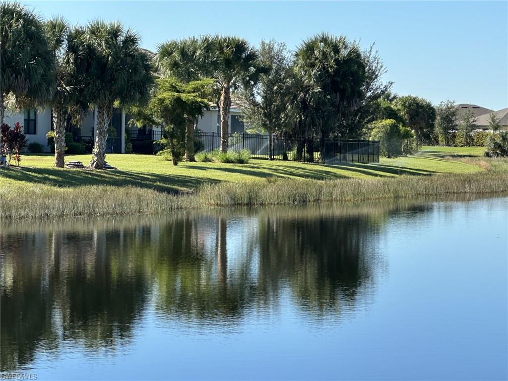 HAMPTON LAKES - Residential