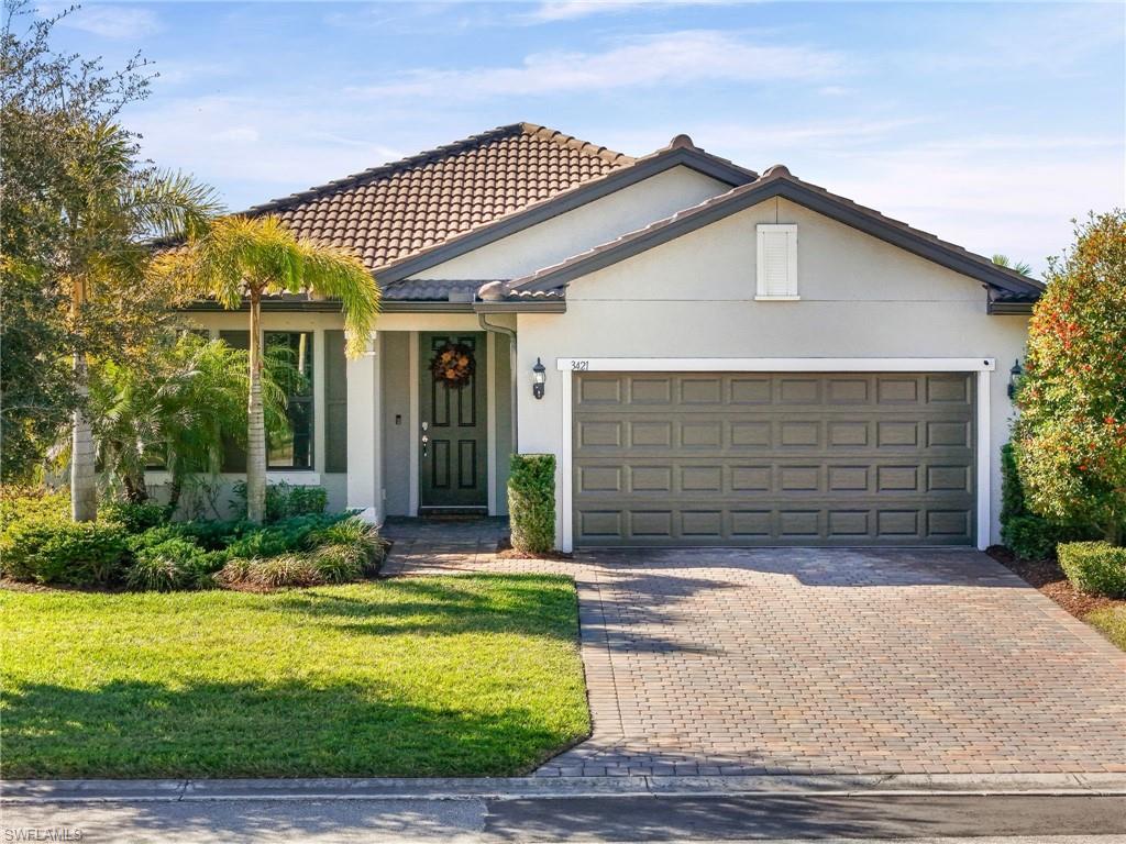 HAMPTON LAKES - Residential