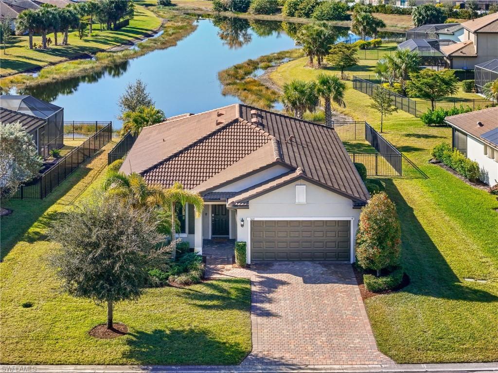 HAMPTON LAKES - Residential