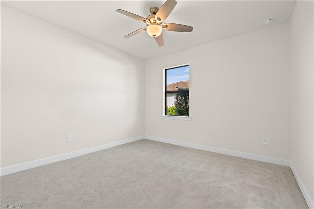 HAMPTON LAKES - Residential