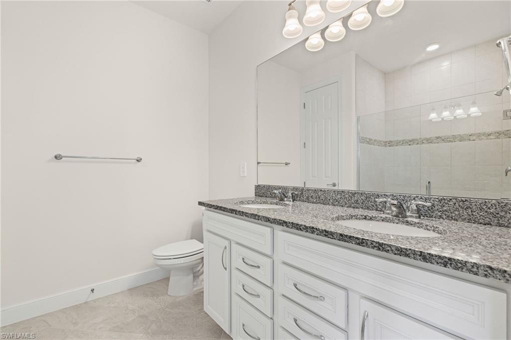 HAMPTON LAKES - Residential