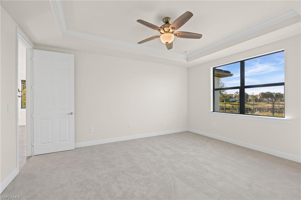 HAMPTON LAKES - Residential