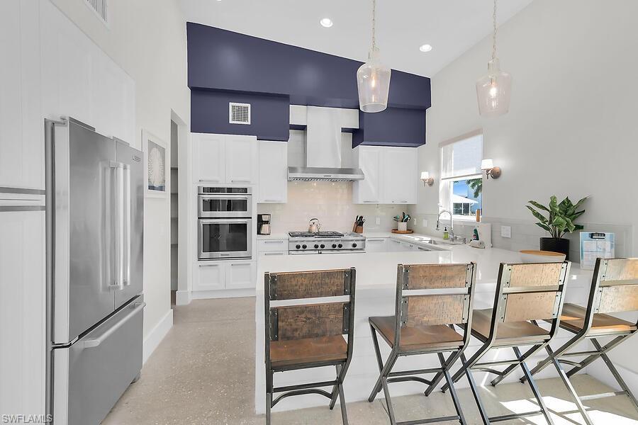 MARCO BEACH - Residential