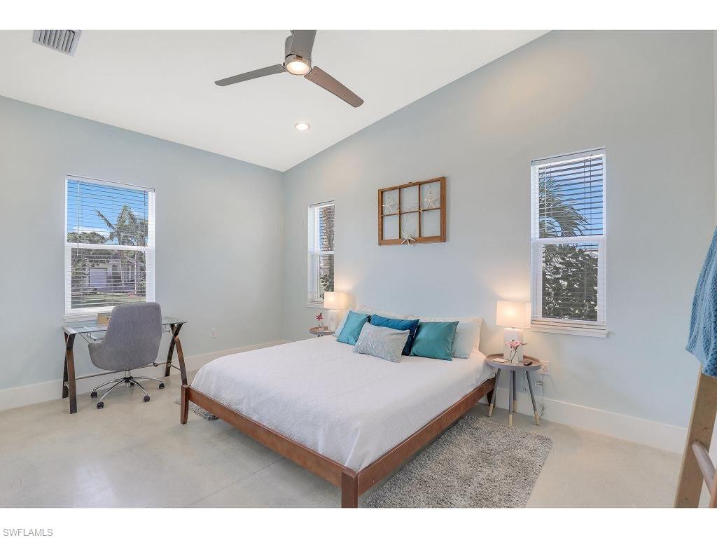 MARCO BEACH - Residential