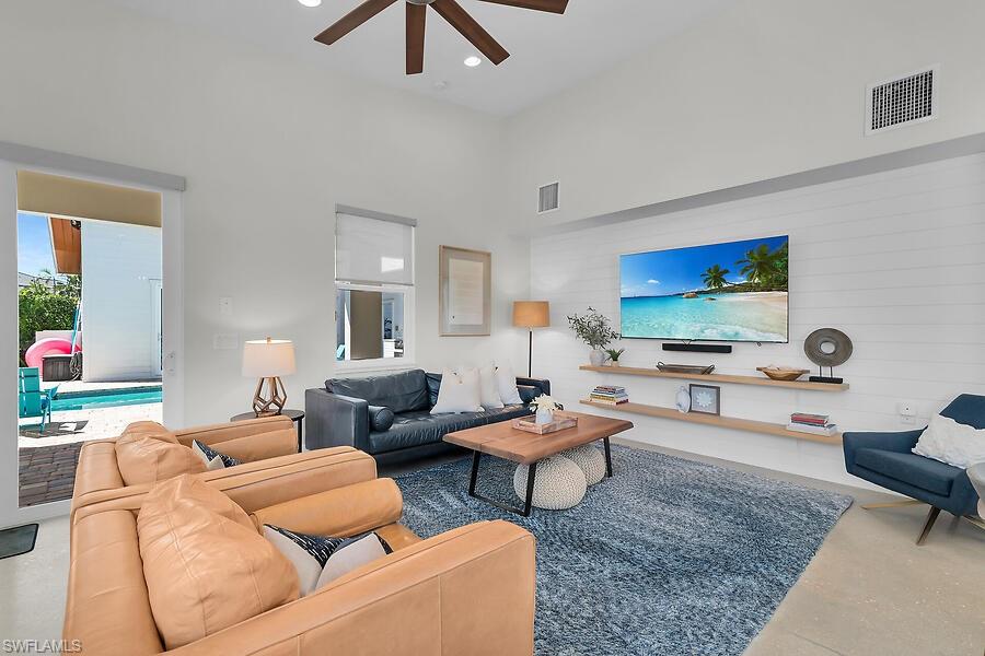 MARCO BEACH - Residential