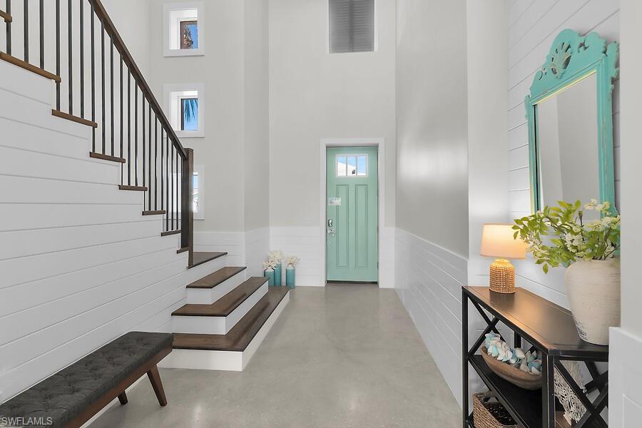 MARCO BEACH - Residential