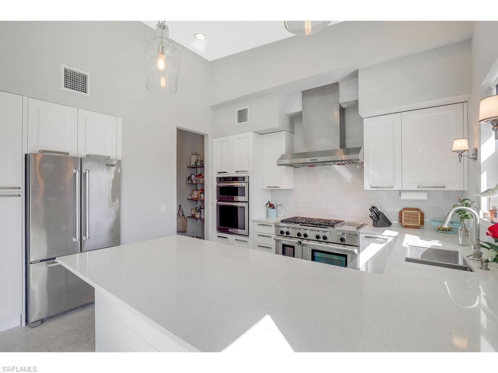 MARCO BEACH - Residential