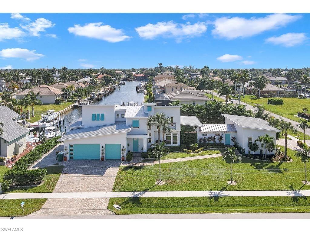 MARCO BEACH - Residential