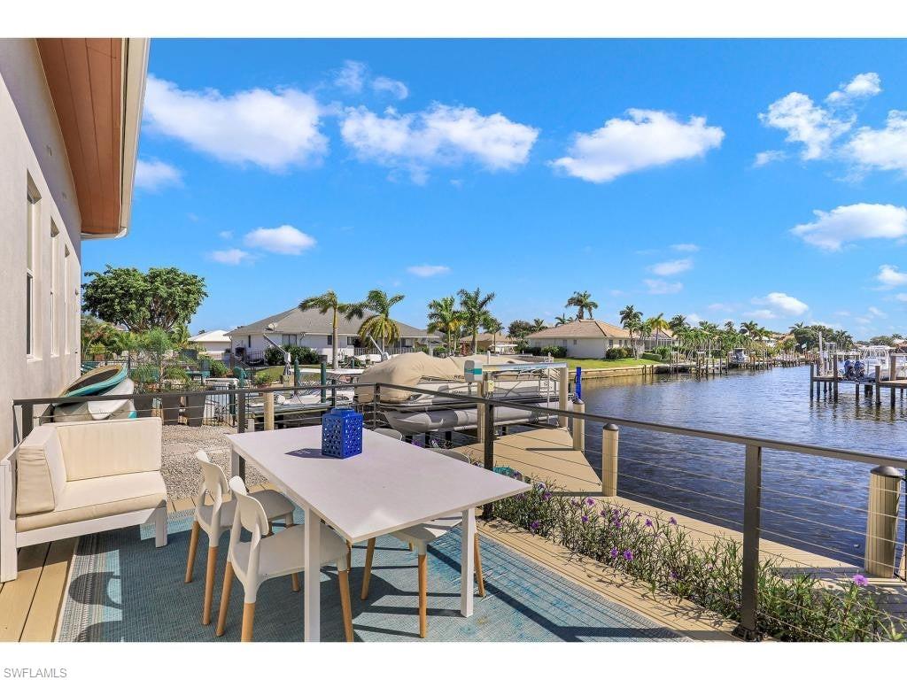 MARCO BEACH - Residential