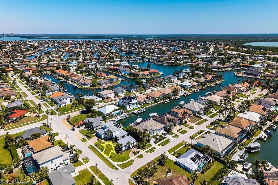 MARCO BEACH - Residential