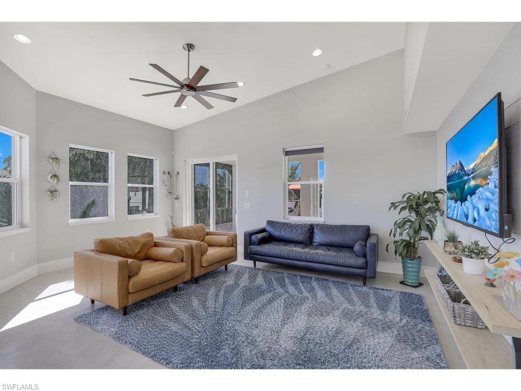 MARCO BEACH - Residential