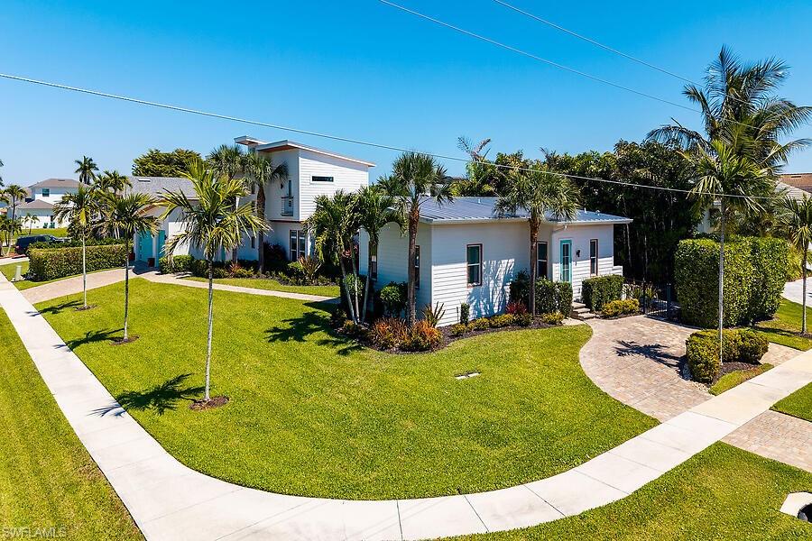 MARCO BEACH - Residential