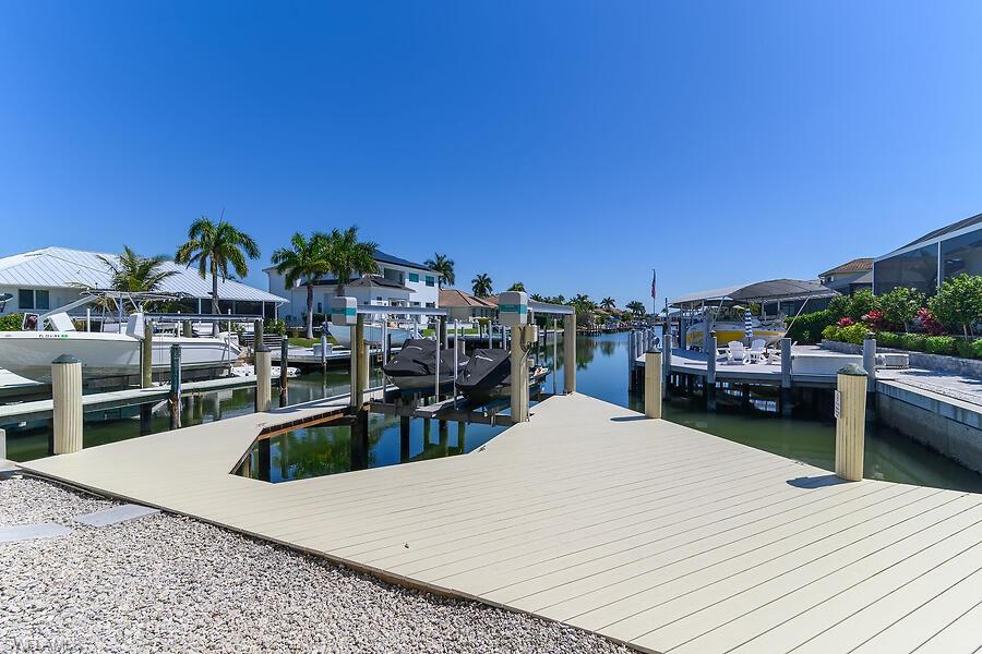 MARCO BEACH - Residential