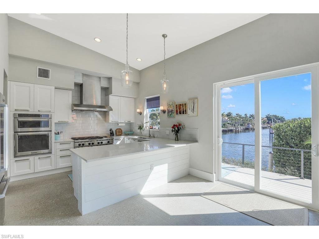 MARCO BEACH - Residential