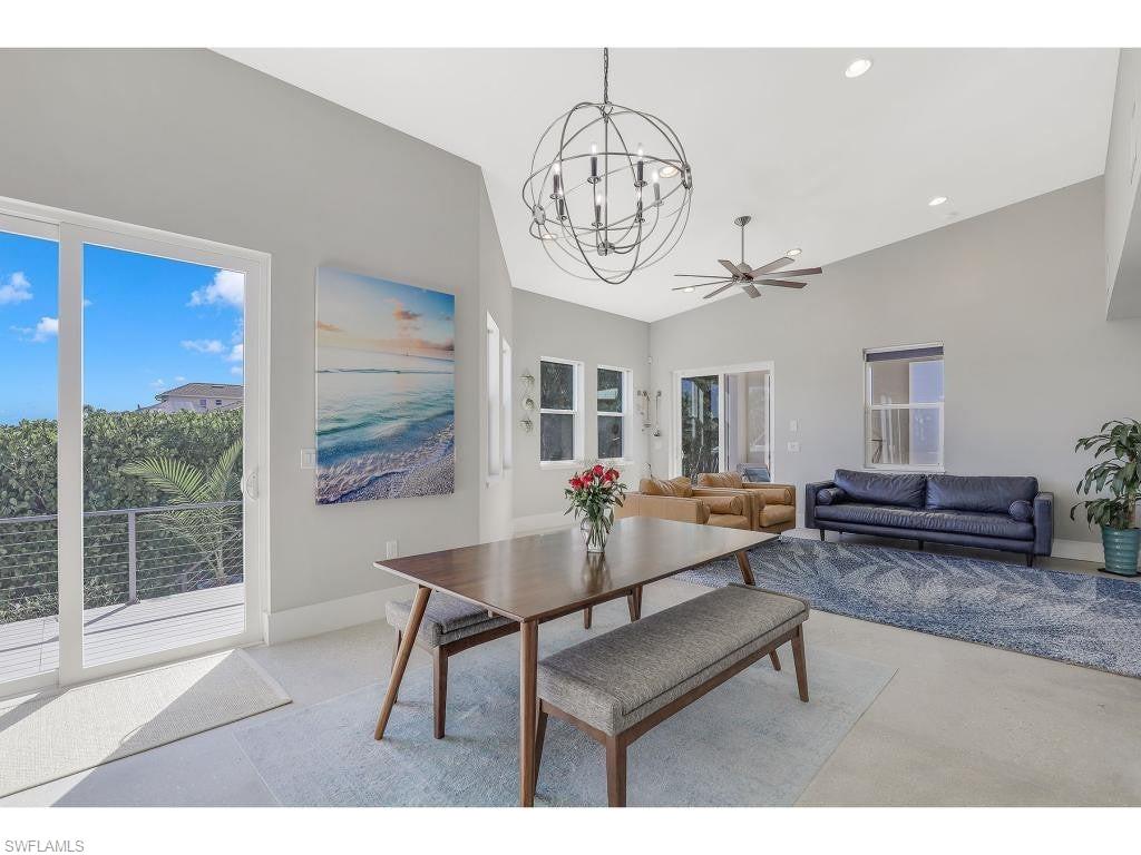 MARCO BEACH - Residential