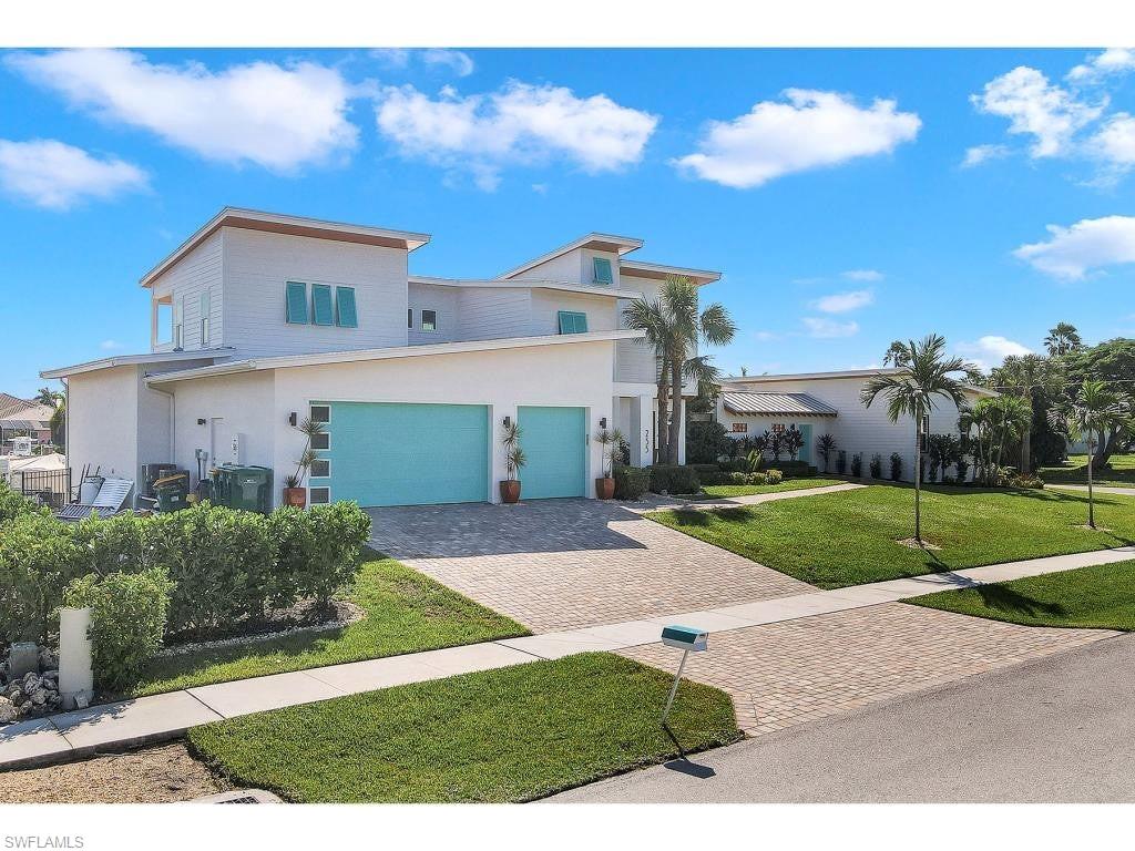 MARCO BEACH - Residential