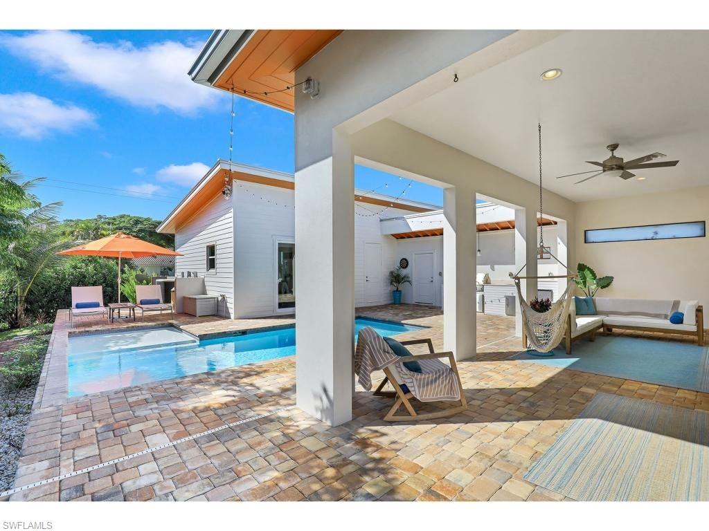 MARCO BEACH - Residential