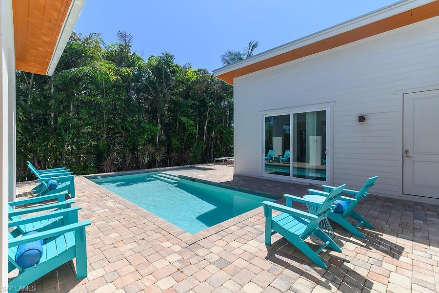 MARCO BEACH - Residential