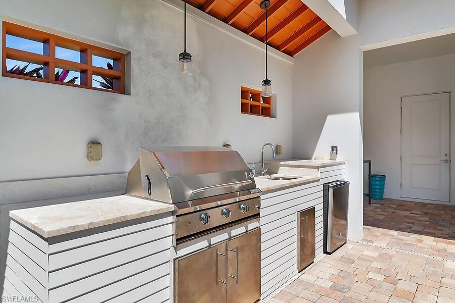 MARCO BEACH - Residential