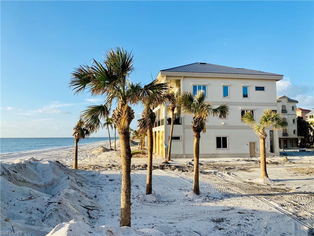 BAREFOOT BEACH - Residential