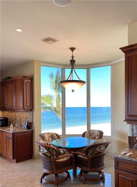 BAREFOOT BEACH - Residential