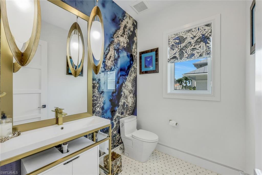 PARK SHORE - Residential