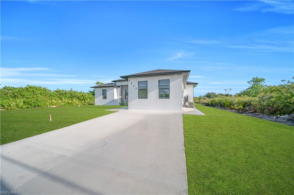 LEHIGH ACRES - Residential