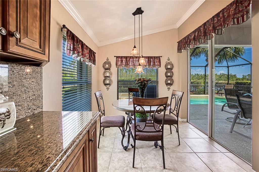 COLONIAL COUNTRY CLUB - Residential Lease