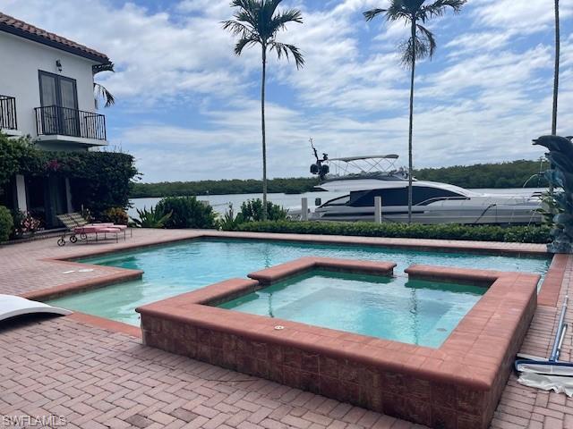 2535 Tarpon RD