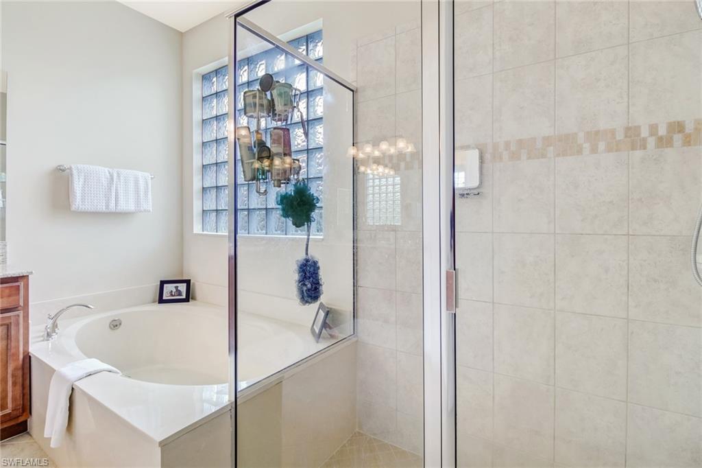 BOTANICA LAKES - Residential