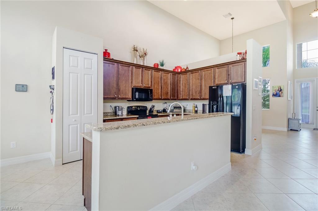 BOTANICA LAKES - Residential