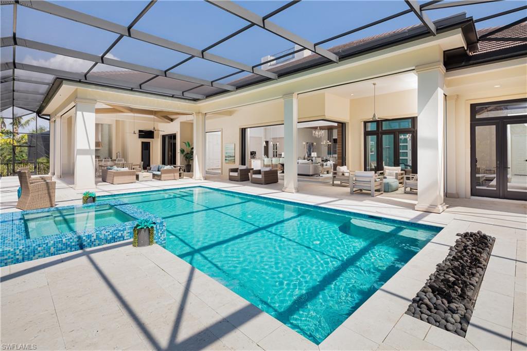 BAY WOODS - Residential