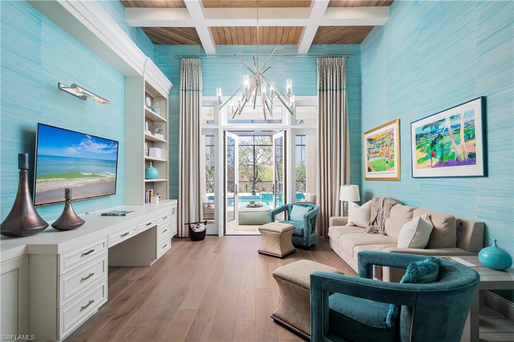 BAY WOODS - Residential