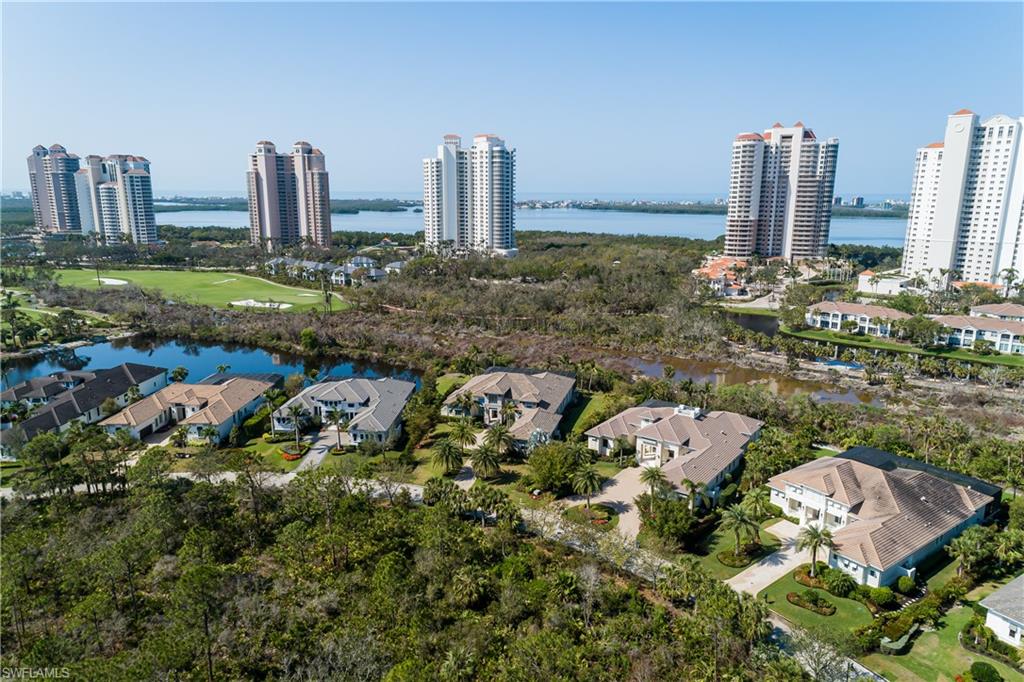 BAY WOODS - Residential