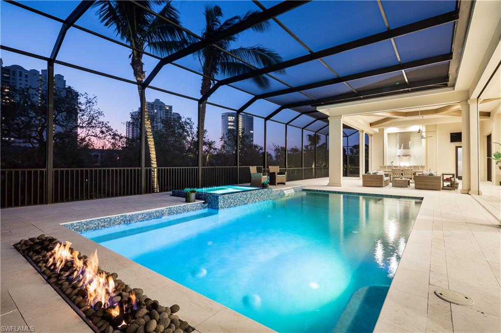 BAY WOODS - Residential