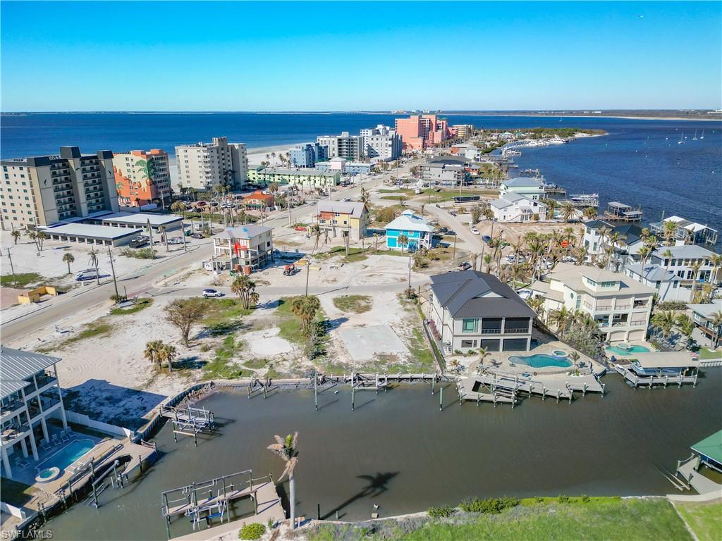 ISLAND SHORES - Land