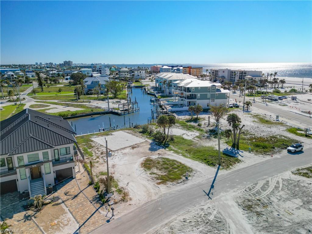 ISLAND SHORES - Land