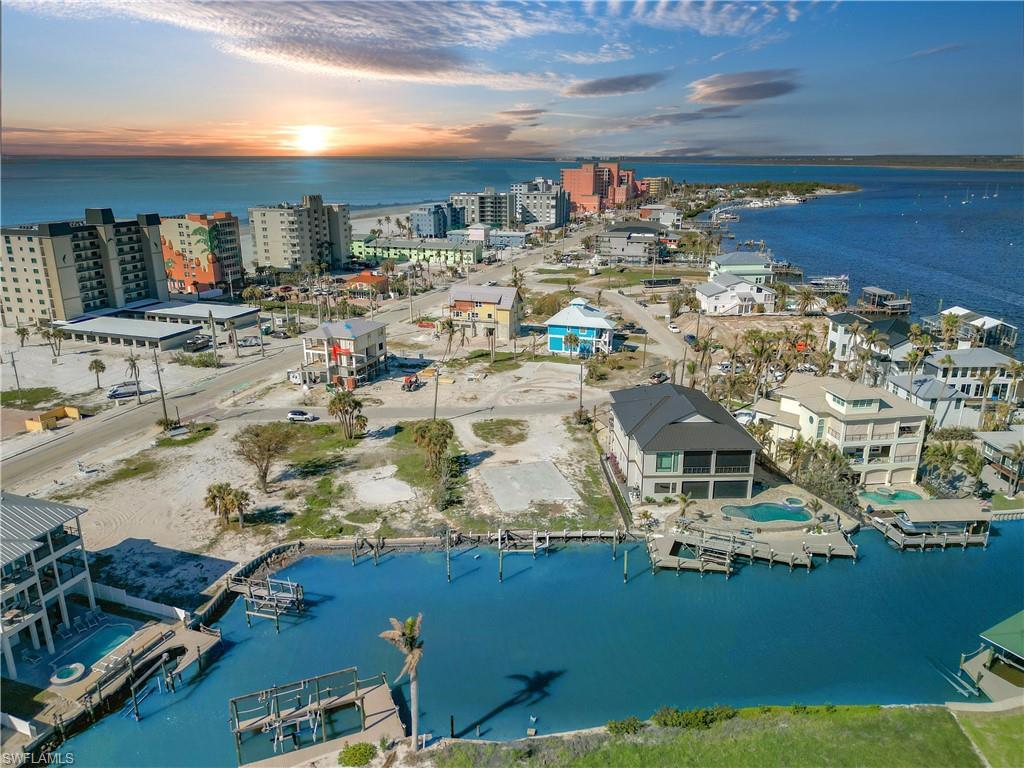 ISLAND SHORES - Land