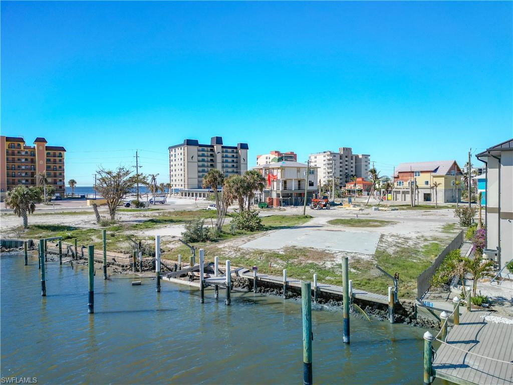 ISLAND SHORES - Land