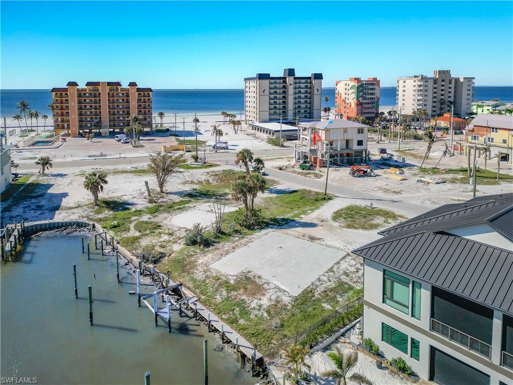 ISLAND SHORES - Land