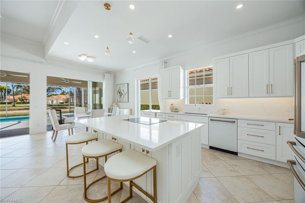 3833 Huelva CT