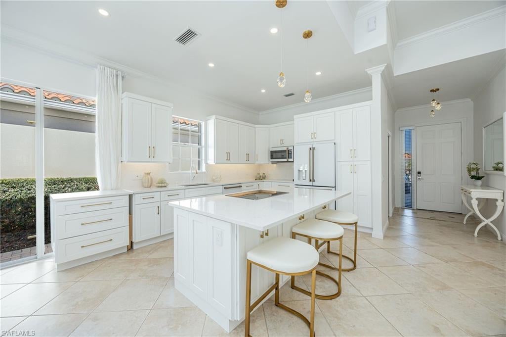 3833 Huelva CT